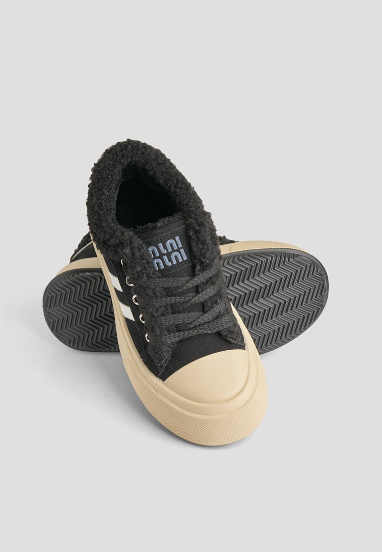 Кеди з хутром жіночі shoeslovers.com.ua