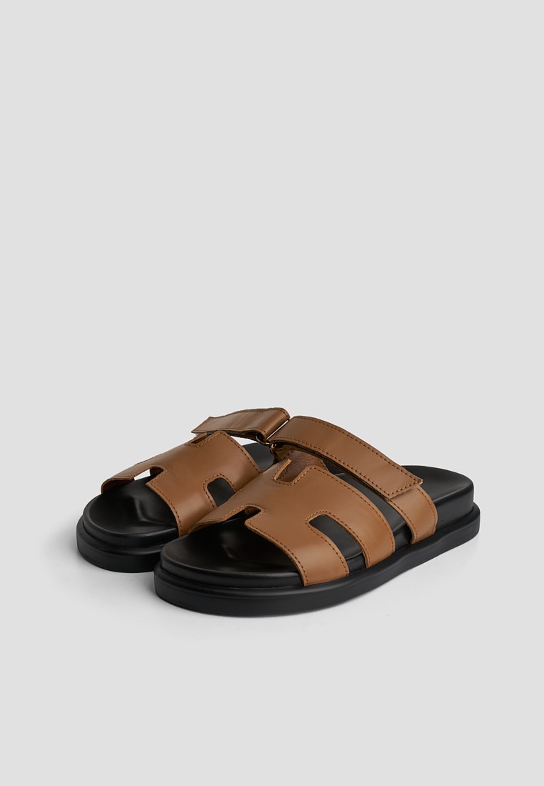 Шльопанці шкіряні жіночі shoeslovers.com.ua