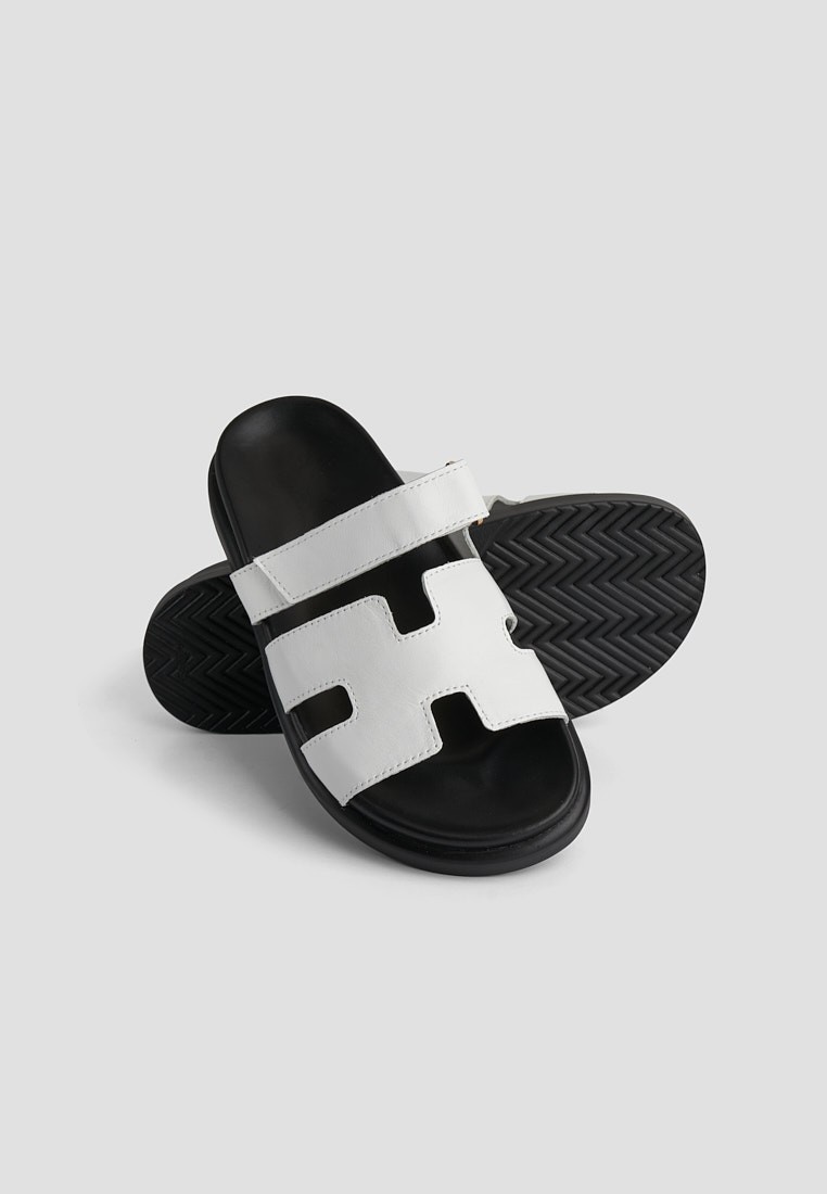 Шльопанці шкіряні жіночі shoeslovers.com.ua