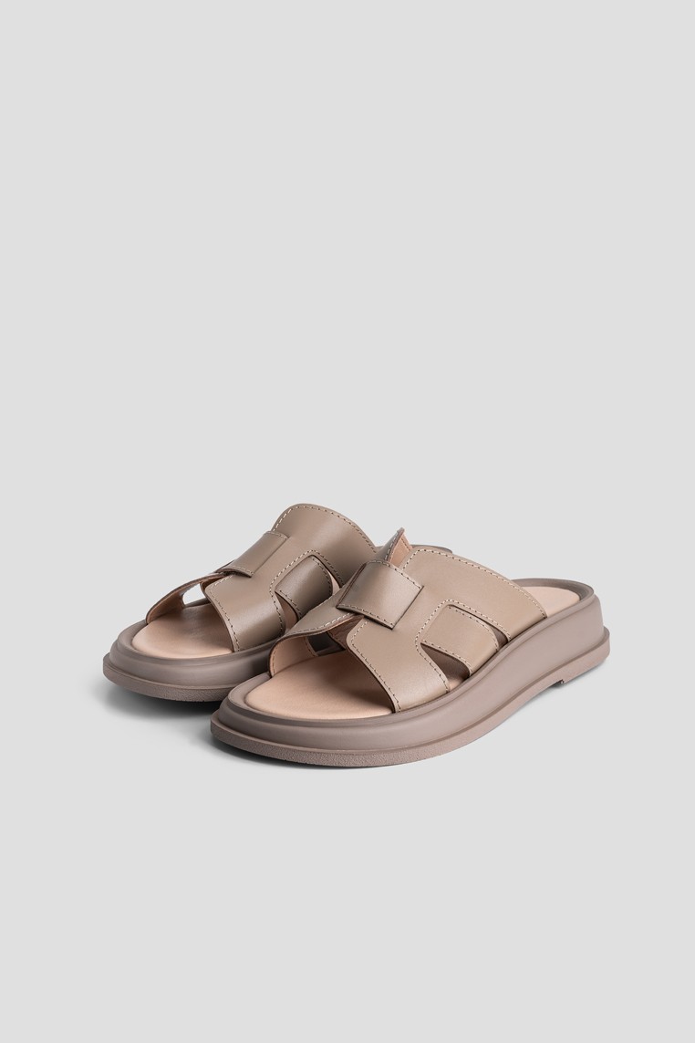 Шльопанці шкіряні жіночі shoeslovers.com.ua