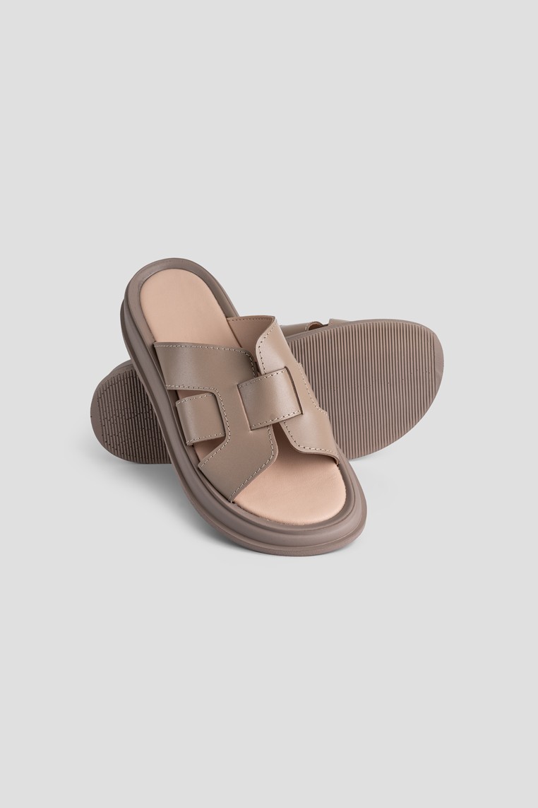 Шльопанці шкіряні жіночі shoeslovers.com.ua