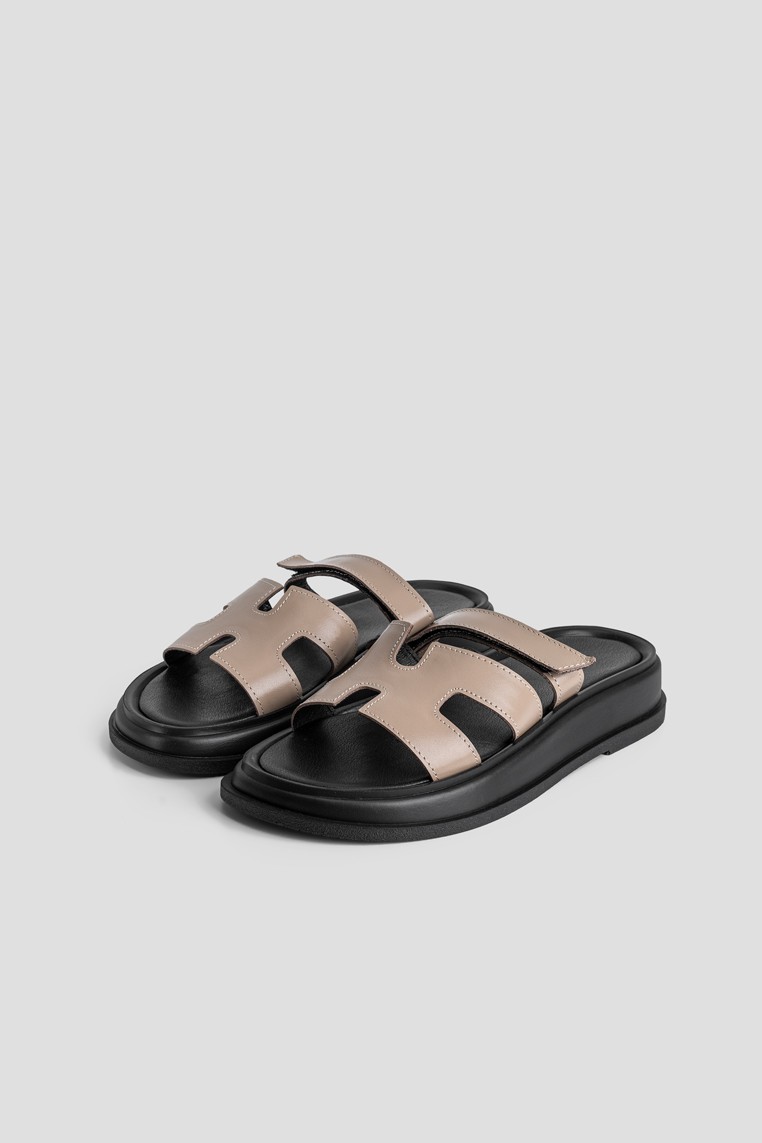 Шльопанці шкіряні жіночі shoeslovers.com.ua