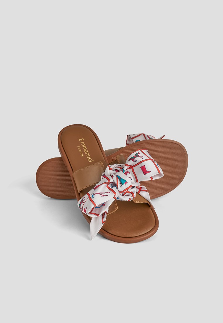 Шльопанці шкіряні жіночі