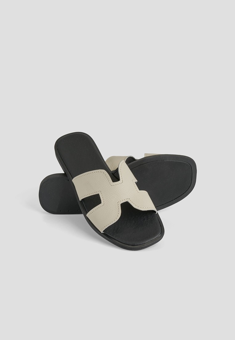 Шльопанці шкіряні жіночі shoeslovers.com.ua