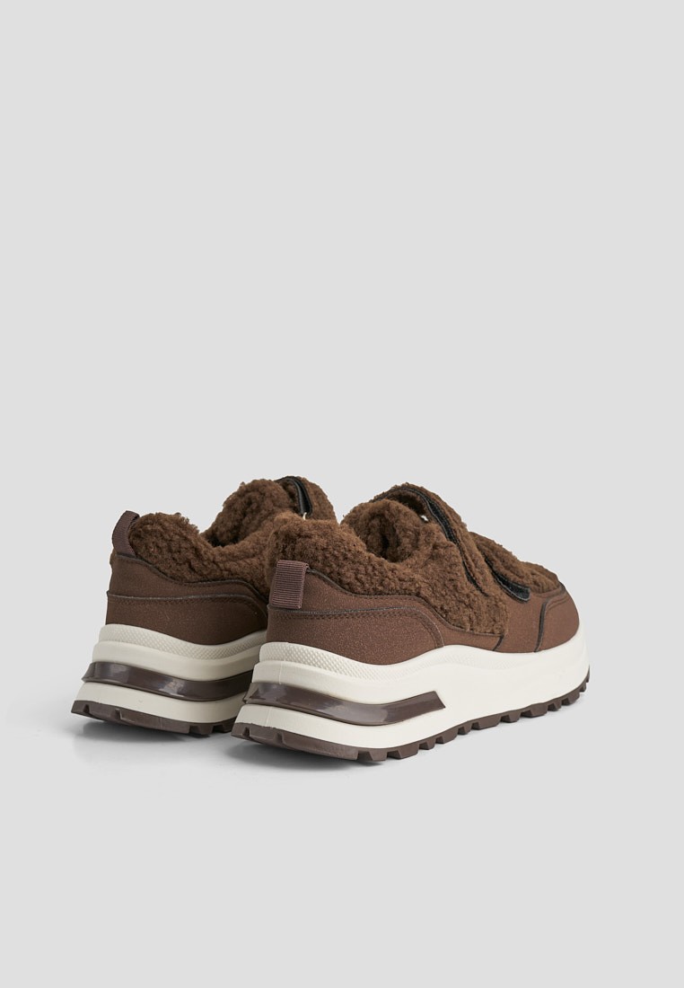 Кросівки з хутром жіночі shoeslovers.com.ua