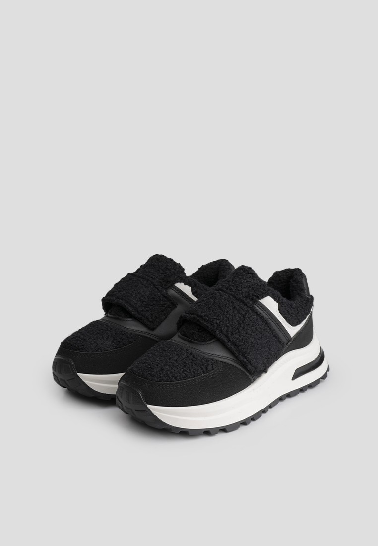 Кросівки з хутром жіночі shoeslovers.com.ua