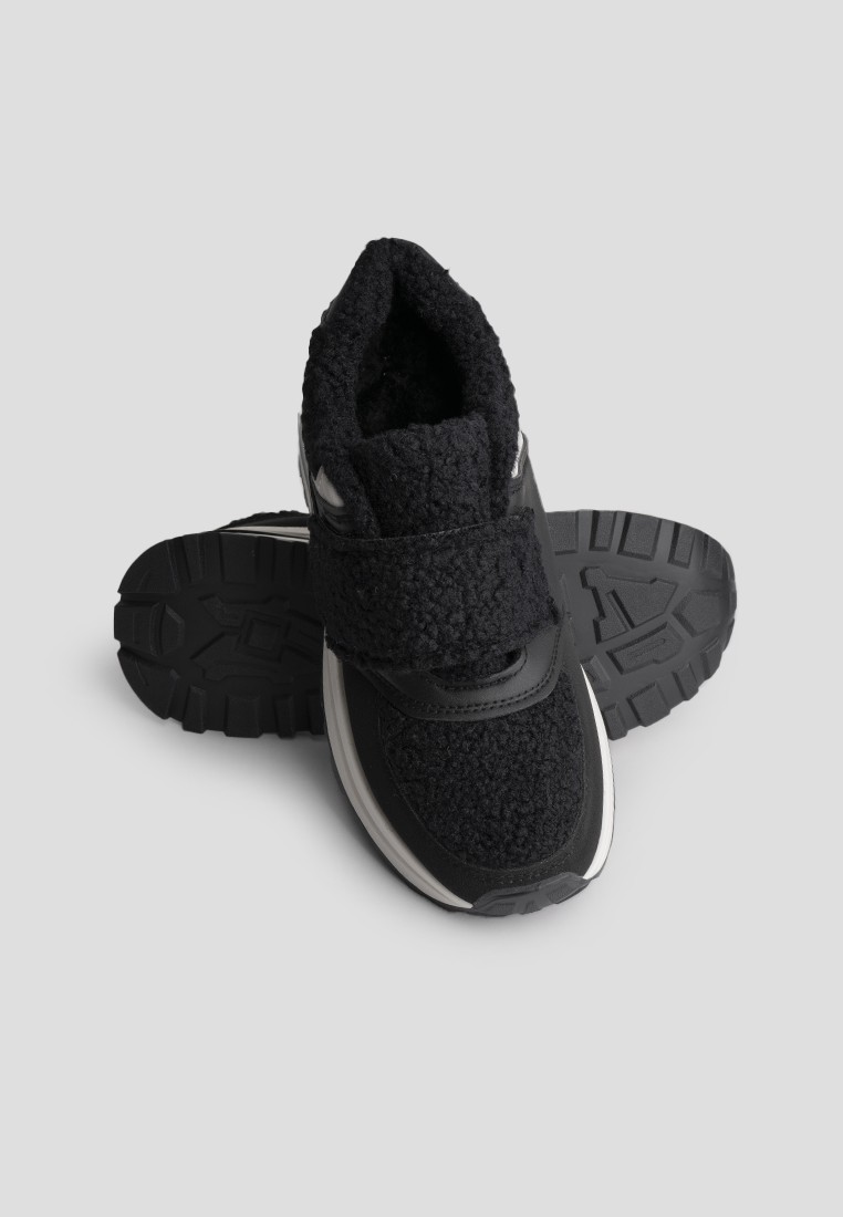 Кросівки з хутром жіночі shoeslovers.com.ua