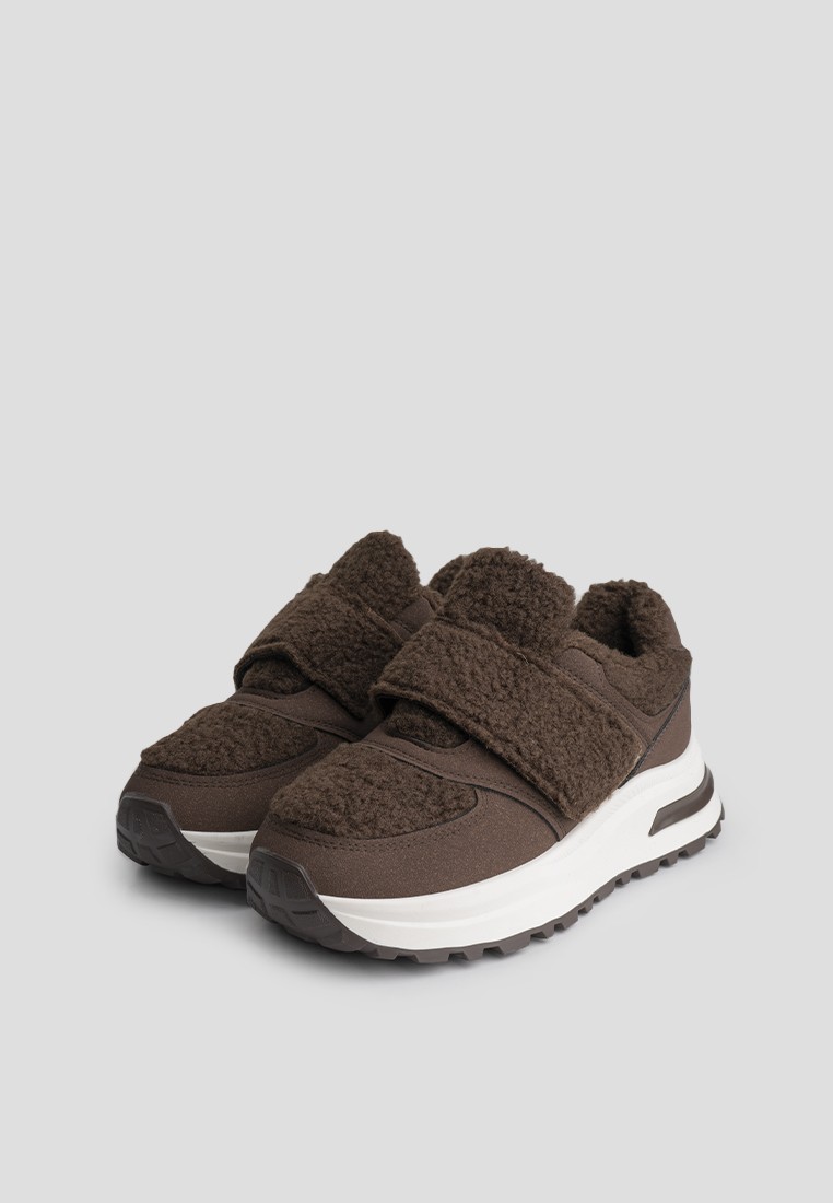 Кросівки з хутром жіночі shoeslovers.com.ua