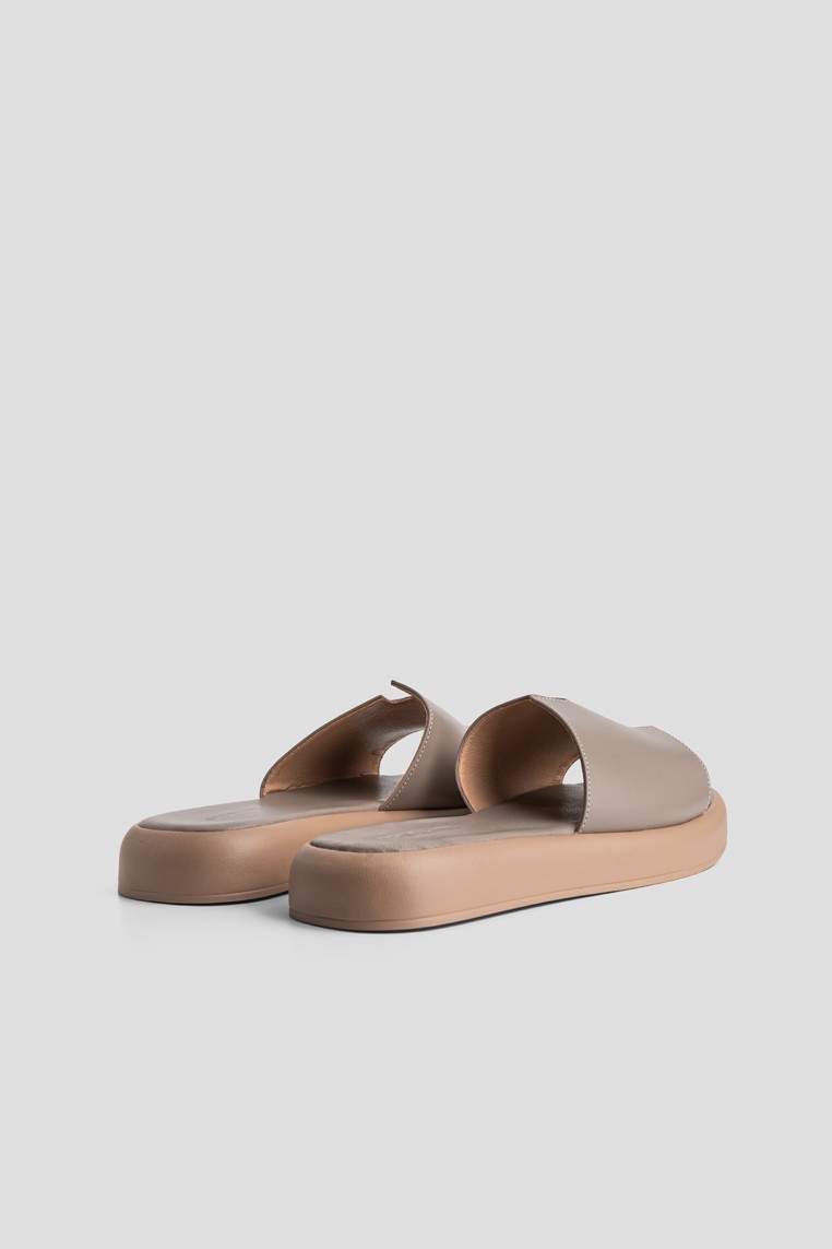 Шльопанці шкіряні жіночі shoeslovers.com.ua