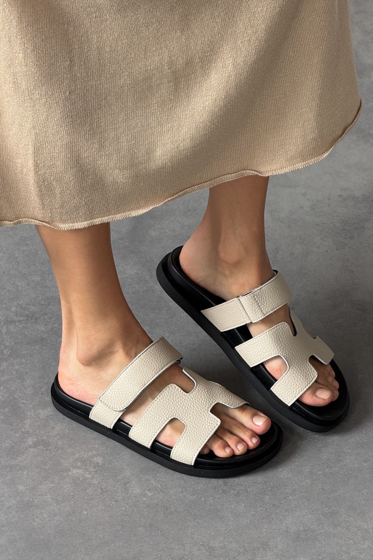 Шльопанці шкіряні жіночі shoeslovers.com.ua