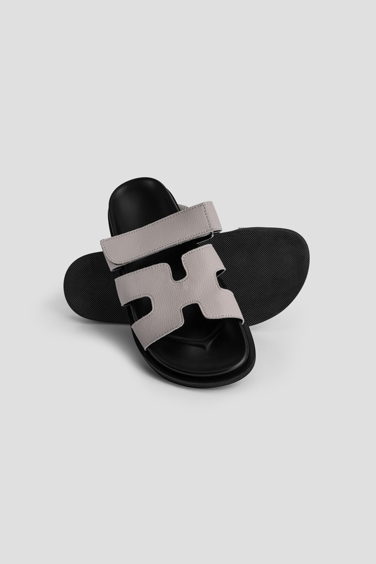 Шльопанці шкіряні жіночі