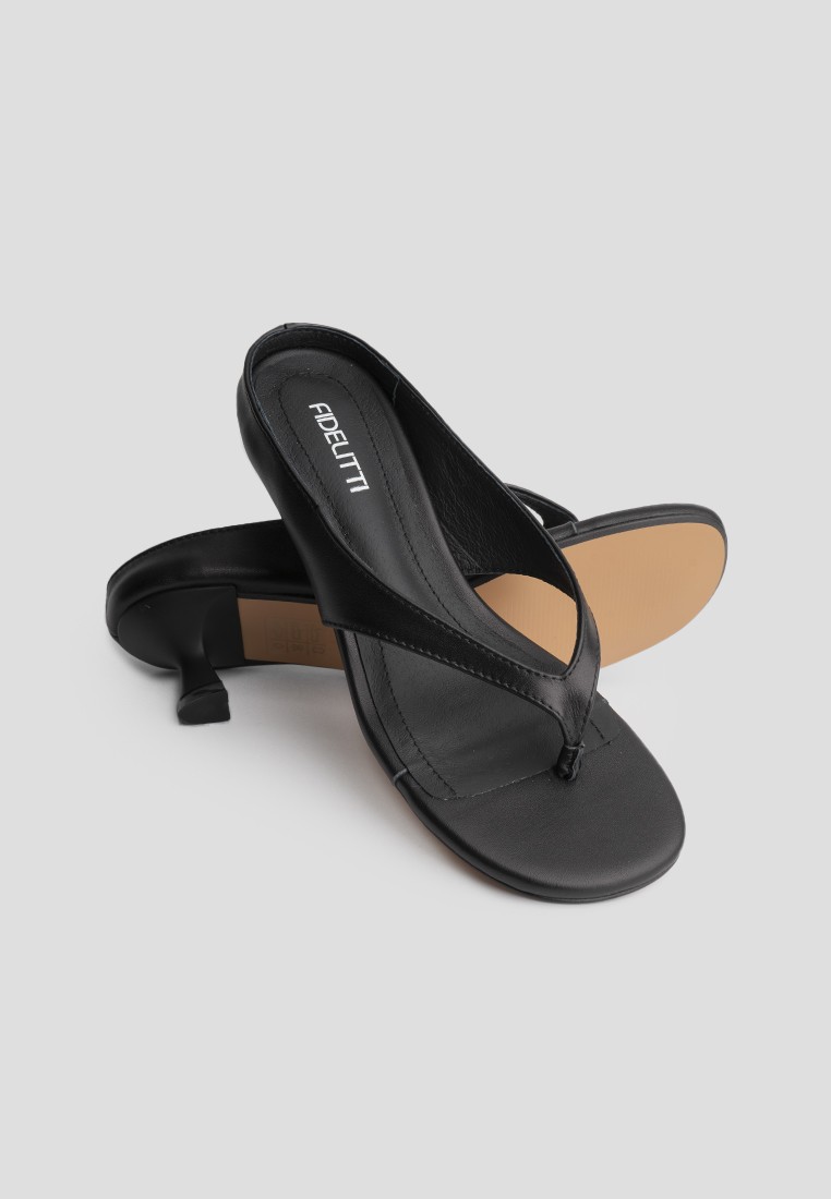 Шльопанці шкіряні на підборах shoeslovers.com.ua