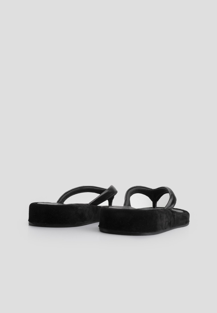 Шльопанці шкіряні жіночі shoeslovers.com.ua