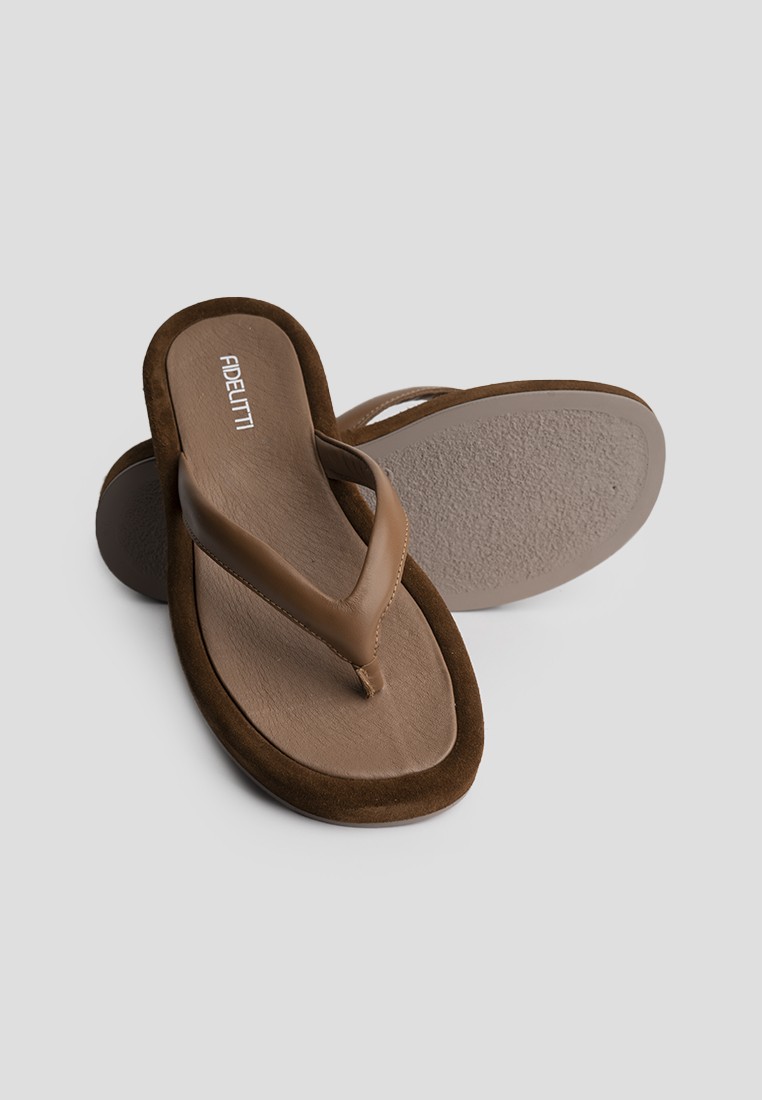 Шльопанці шкіряні жіночі shoeslovers.com.ua