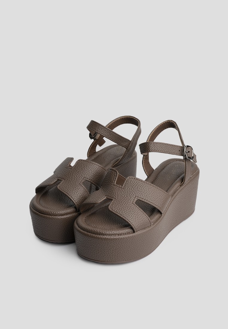 Босоніжки жіночі на танкетці shoeslovers.com.ua