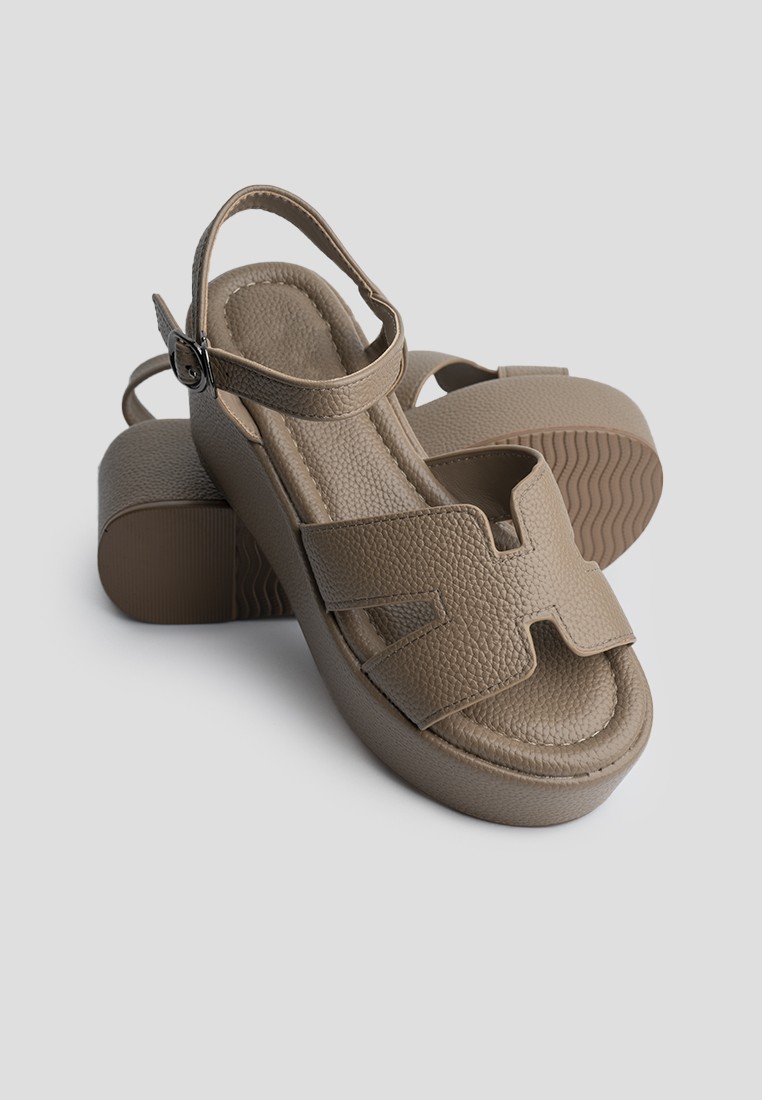 Босоніжки жіночі на танкетці shoeslovers.com.ua